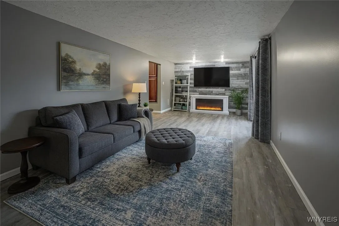 7211 Packard Road, Niagara, New York 14304, Niagara, New York 14304, 4 Bedrooms Bedrooms, 7 Rooms Rooms,1 BathroomBathrooms,Residential,Closed,7211 Packard Road, Niagara, New York 14304,0,B1632400