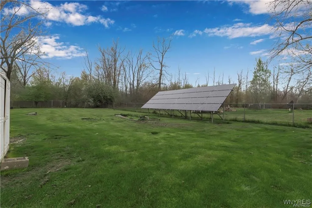 8420 Northfield Road, Clarence, New York 14032, Clarence, New York 14032, 3 Bedrooms Bedrooms, 8 Rooms Rooms,1 BathroomBathrooms,Residential,For Sale,8420 Northfield Road, Clarence, New York 14032,B1632629