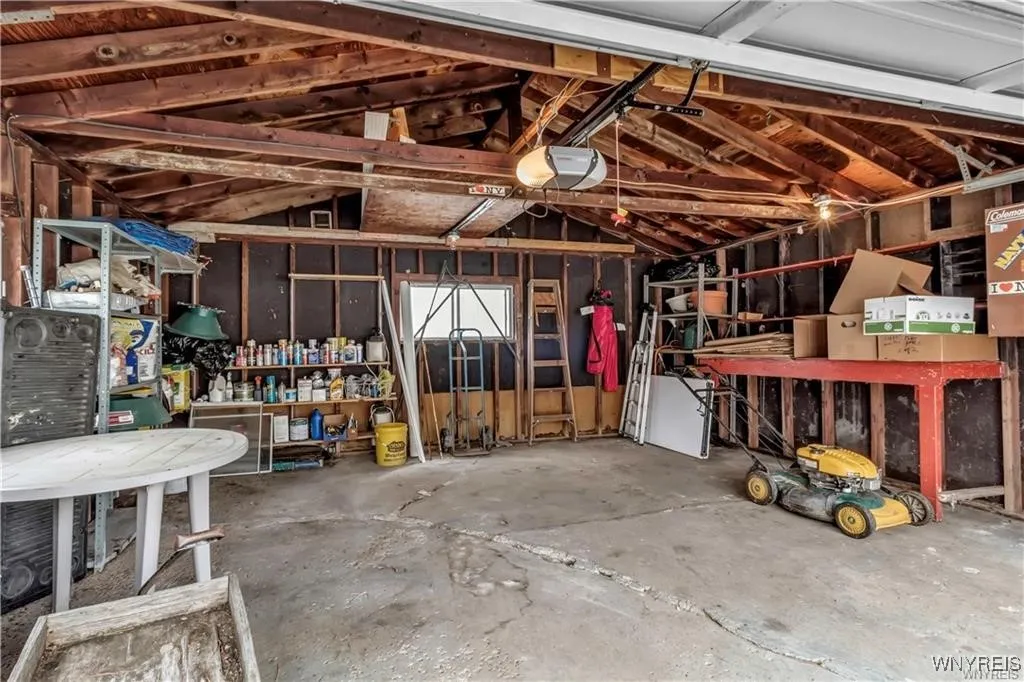 8420 Northfield Road, Clarence, New York 14032, Clarence, New York 14032, 3 Bedrooms Bedrooms, 8 Rooms Rooms,1 BathroomBathrooms,Residential,For Sale,8420 Northfield Road, Clarence, New York 14032,B1632629