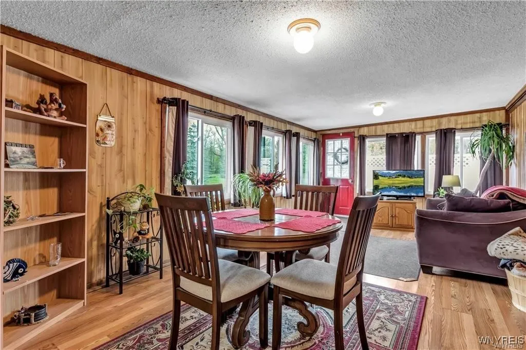 8420 Northfield Road, Clarence, New York 14032, Clarence, New York 14032, 3 Bedrooms Bedrooms, 8 Rooms Rooms,1 BathroomBathrooms,Residential,For Sale,8420 Northfield Road, Clarence, New York 14032,B1632629