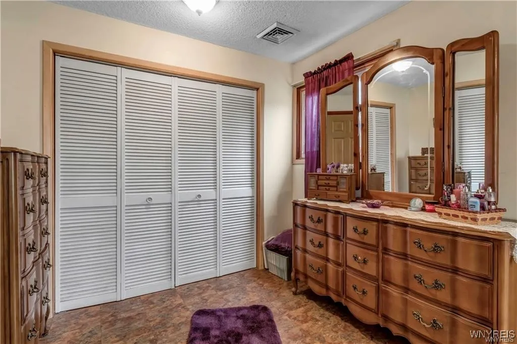 8420 Northfield Road, Clarence, New York 14032, Clarence, New York 14032, 3 Bedrooms Bedrooms, 8 Rooms Rooms,1 BathroomBathrooms,Residential,For Sale,8420 Northfield Road, Clarence, New York 14032,B1632629