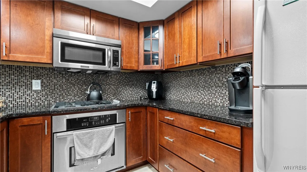 1175 Youngs Road, Amherst, New York 14221, Amherst, New York 14221, 2 Bedrooms Bedrooms, 5 Rooms Rooms,2 BathroomsBathrooms,Residential Lease,Closed,1175 Youngs Road, Amherst, New York 14221,0,B1632668
