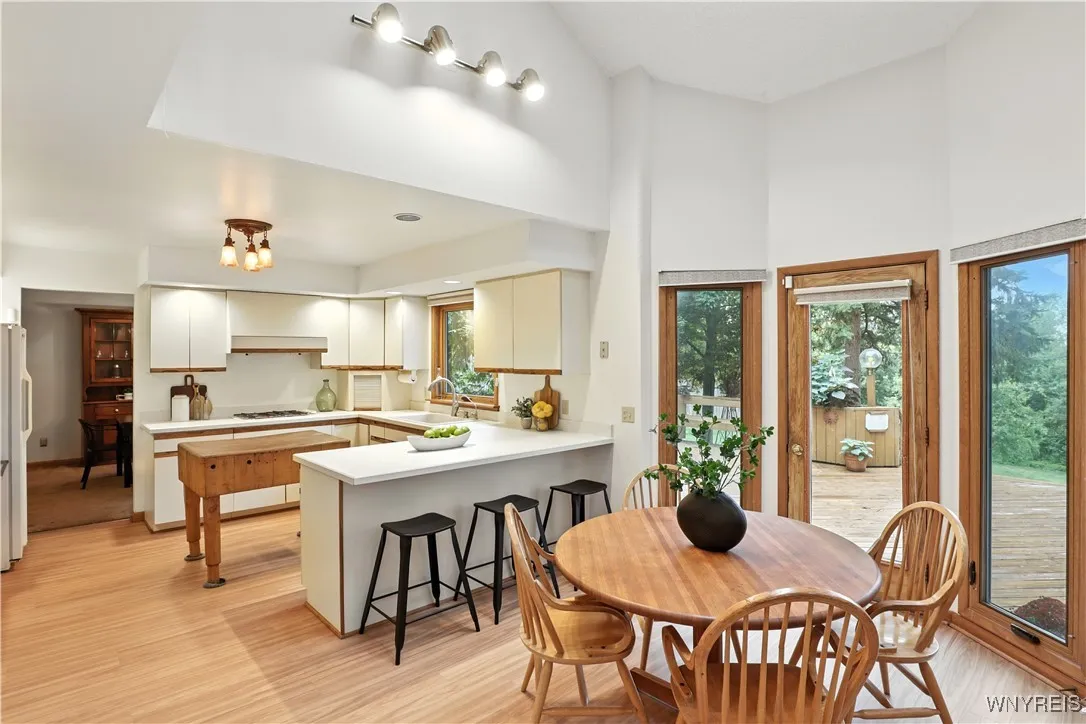 5230 South Freeman Road, Orchard Park, New York 14, Orchard Park, New York 14127, 4 Bedrooms Bedrooms, 8 Rooms Rooms,2 BathroomsBathrooms,Residential,For Sale,5230 South Freeman Road, Orchard Park, New York 14,B1629671