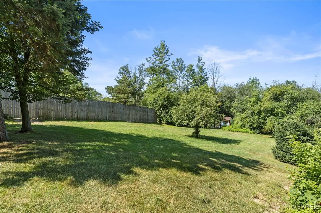 5230 South Freeman Road, Orchard Park, New York 14, Orchard Park, New York 14127, 4 Bedrooms Bedrooms, 8 Rooms Rooms,2 BathroomsBathrooms,Residential,For Sale,5230 South Freeman Road, Orchard Park, New York 14,B1629671