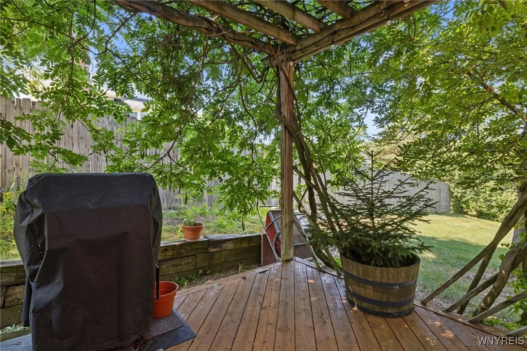 5230 South Freeman Road, Orchard Park, New York 14, Orchard Park, New York 14127, 4 Bedrooms Bedrooms, 8 Rooms Rooms,2 BathroomsBathrooms,Residential,For Sale,5230 South Freeman Road, Orchard Park, New York 14,B1629671