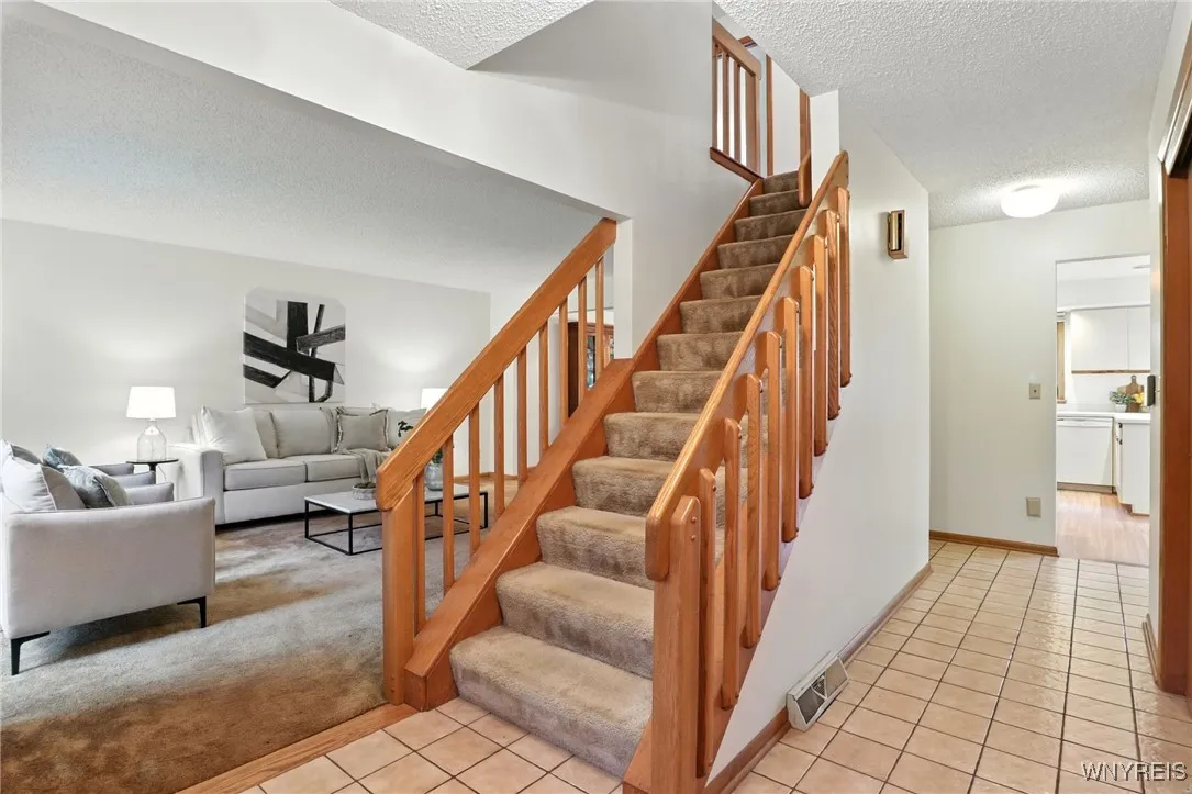 5230 South Freeman Road, Orchard Park, New York 14, Orchard Park, New York 14127, 4 Bedrooms Bedrooms, 8 Rooms Rooms,2 BathroomsBathrooms,Residential,For Sale,5230 South Freeman Road, Orchard Park, New York 14,B1629671