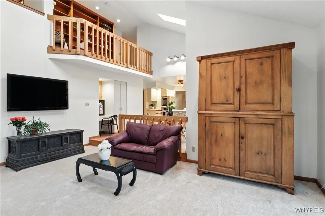 5230 South Freeman Road, Orchard Park, New York 14, Orchard Park, New York 14127, 4 Bedrooms Bedrooms, 8 Rooms Rooms,2 BathroomsBathrooms,Residential,For Sale,5230 South Freeman Road, Orchard Park, New York 14,B1629671