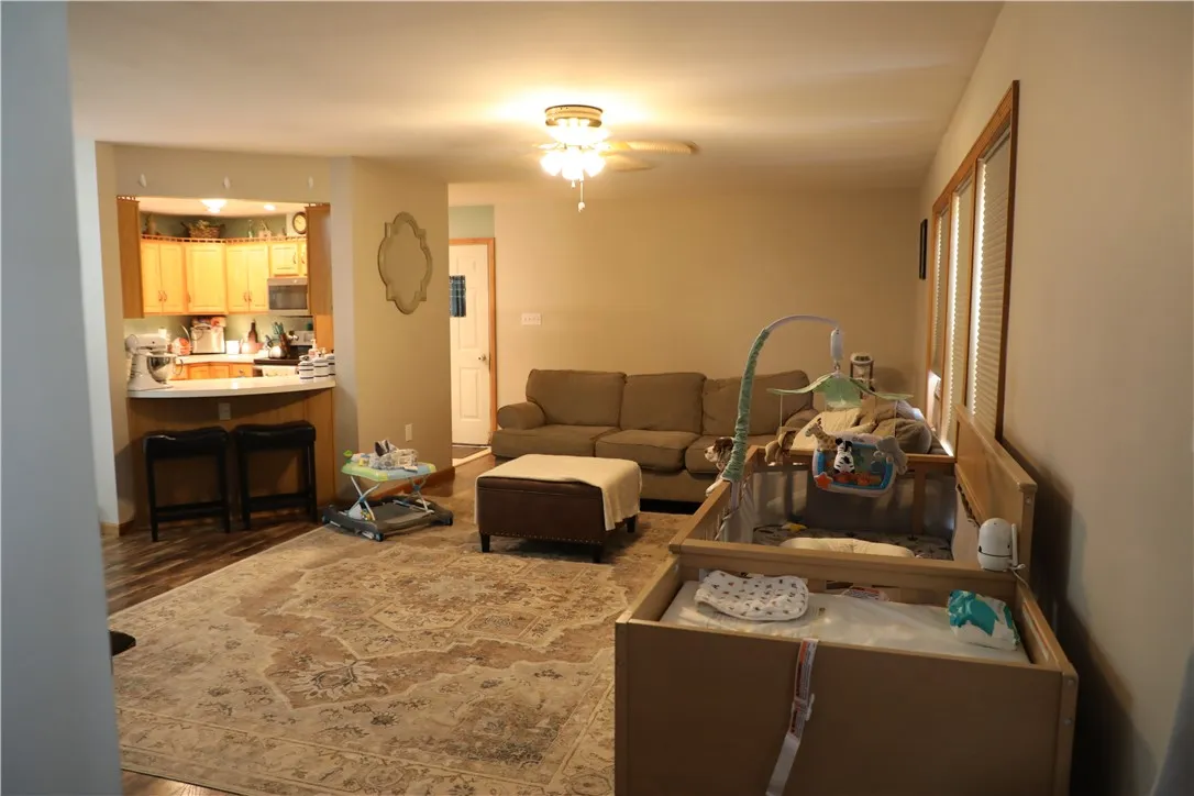 7422 Robinson Road, Throop, New York 13021, Throop, New York 13021, 3 Bedrooms Bedrooms, 7 Rooms Rooms,1 BathroomBathrooms,Residential,Closed,7422 Robinson Road, Throop, New York 13021,0,R1632367