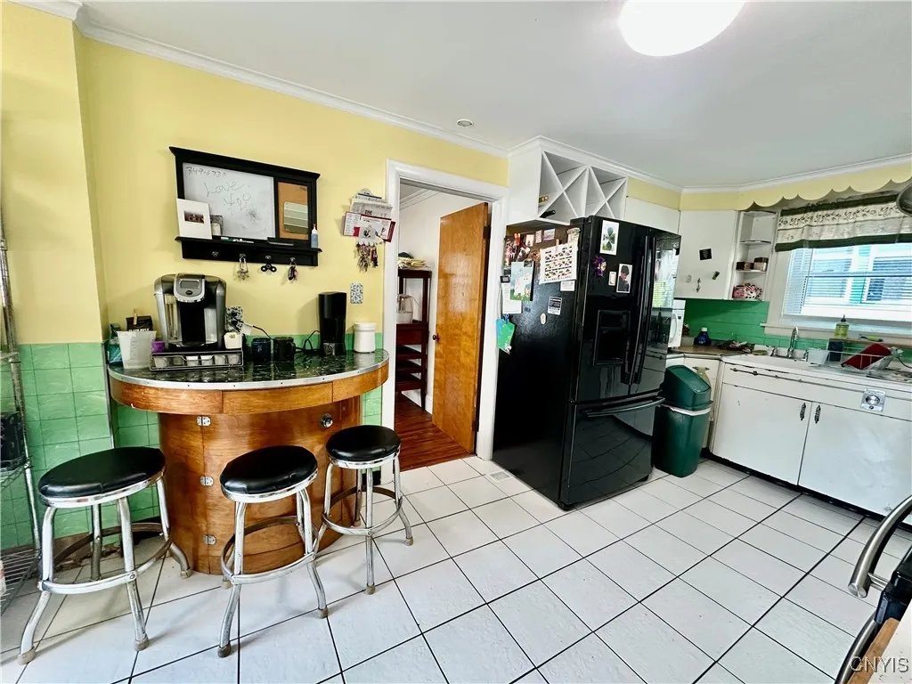 175 East 4th Street, Oswego, New York 13126, Oswego, New York 13126, 4 Bedrooms Bedrooms, 8 Rooms Rooms,2 BathroomsBathrooms,Residential,Closed,175 East 4th Street, Oswego, New York 13126,0,S1632672