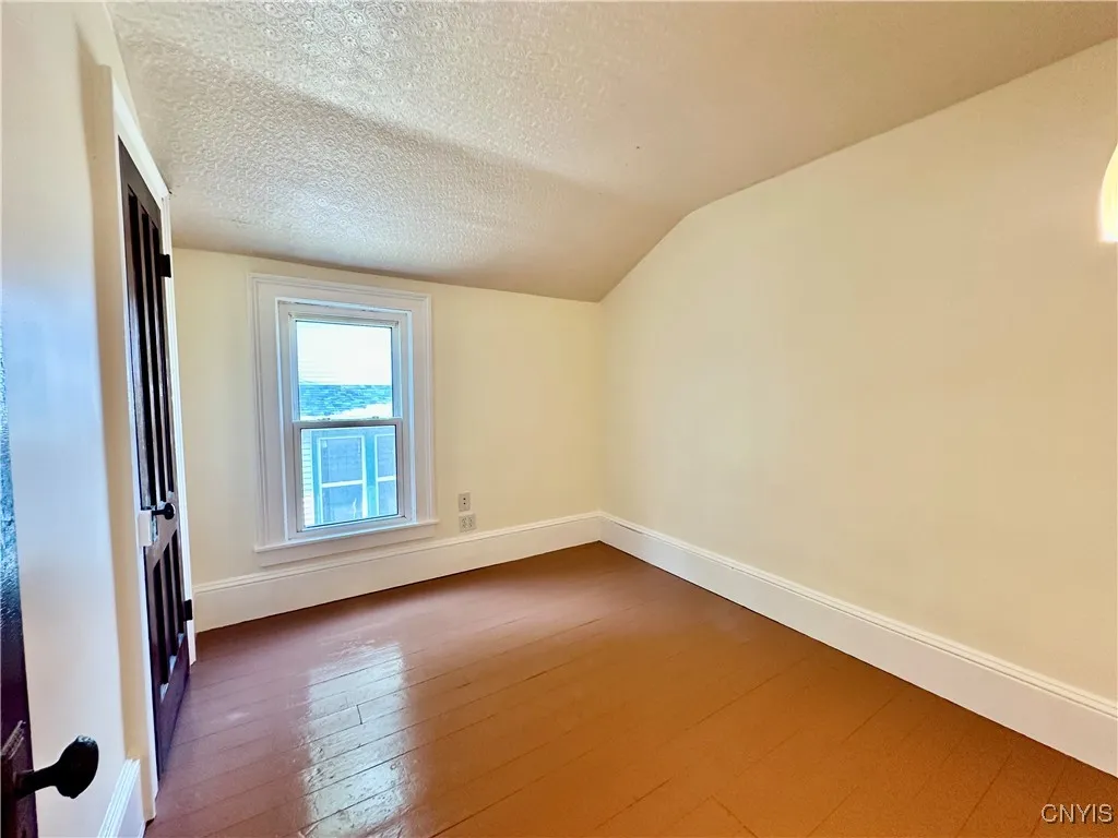 175 East 4th Street, Oswego, New York 13126, Oswego, New York 13126, 4 Bedrooms Bedrooms, 8 Rooms Rooms,2 BathroomsBathrooms,Residential,Closed,175 East 4th Street, Oswego, New York 13126,0,S1632672