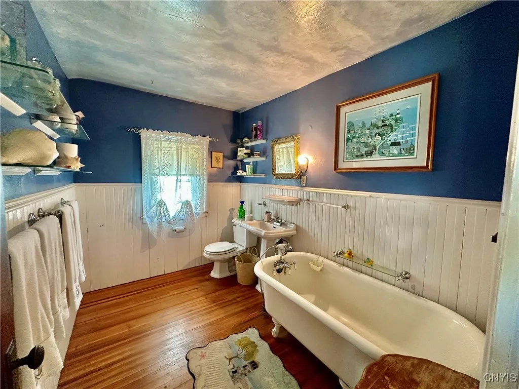 175 East 4th Street, Oswego, New York 13126, Oswego, New York 13126, 4 Bedrooms Bedrooms, 8 Rooms Rooms,2 BathroomsBathrooms,Residential,Closed,175 East 4th Street, Oswego, New York 13126,0,S1632672