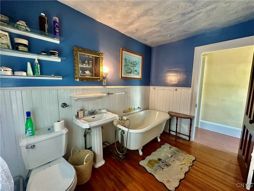 175 East 4th Street, Oswego, New York 13126, Oswego, New York 13126, 4 Bedrooms Bedrooms, 8 Rooms Rooms,2 BathroomsBathrooms,Residential,Closed,175 East 4th Street, Oswego, New York 13126,0,S1632672