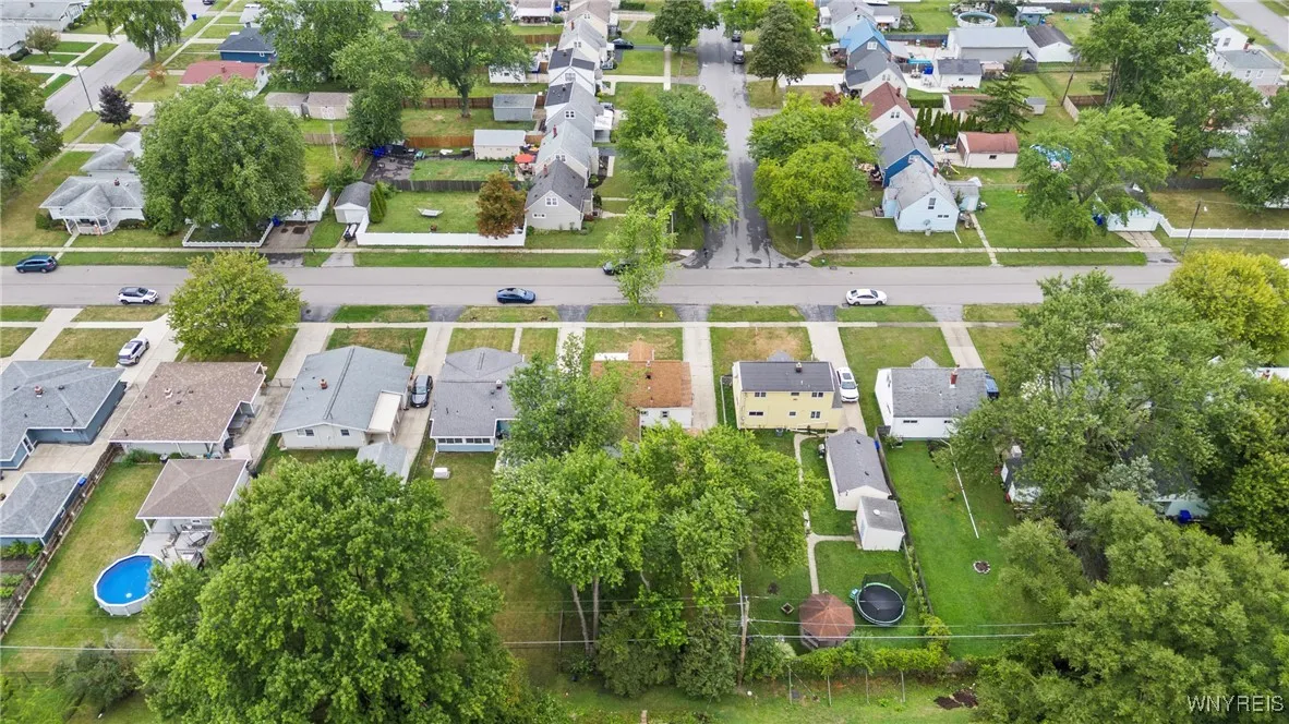 99 Maryon Drive, West Seneca, New York 14220, West Seneca, New York 14220, 3 Bedrooms Bedrooms, 6 Rooms Rooms,1 BathroomBathrooms,Residential,For Sale,99 Maryon Drive, West Seneca, New York 14220,B1632669