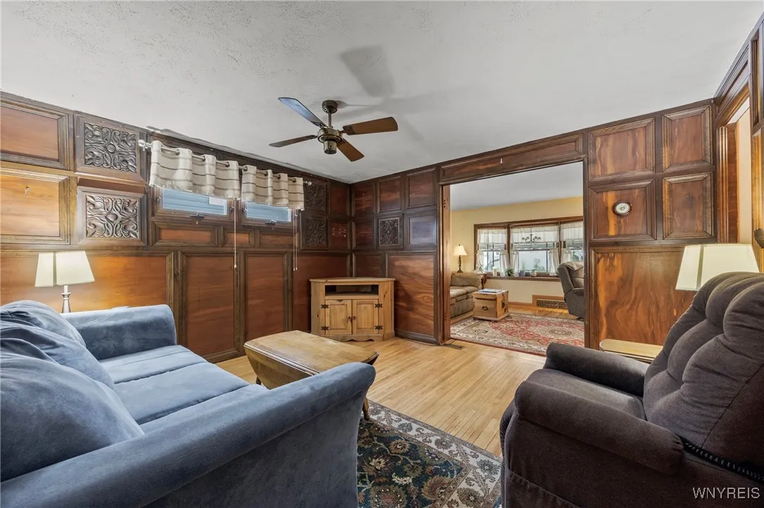 99 Maryon Drive, West Seneca, New York 14220, West Seneca, New York 14220, 3 Bedrooms Bedrooms, 6 Rooms Rooms,1 BathroomBathrooms,Residential,For Sale,99 Maryon Drive, West Seneca, New York 14220,B1632669