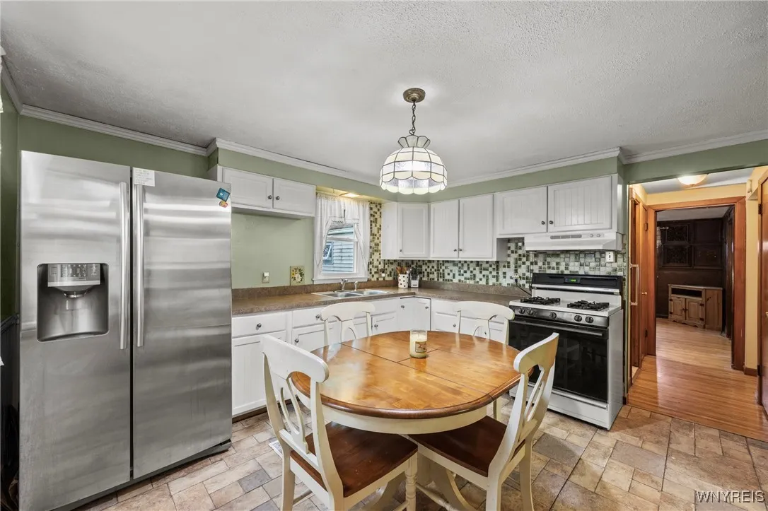 99 Maryon Drive, West Seneca, New York 14220, West Seneca, New York 14220, 3 Bedrooms Bedrooms, 6 Rooms Rooms,1 BathroomBathrooms,Residential,For Sale,99 Maryon Drive, West Seneca, New York 14220,B1632669