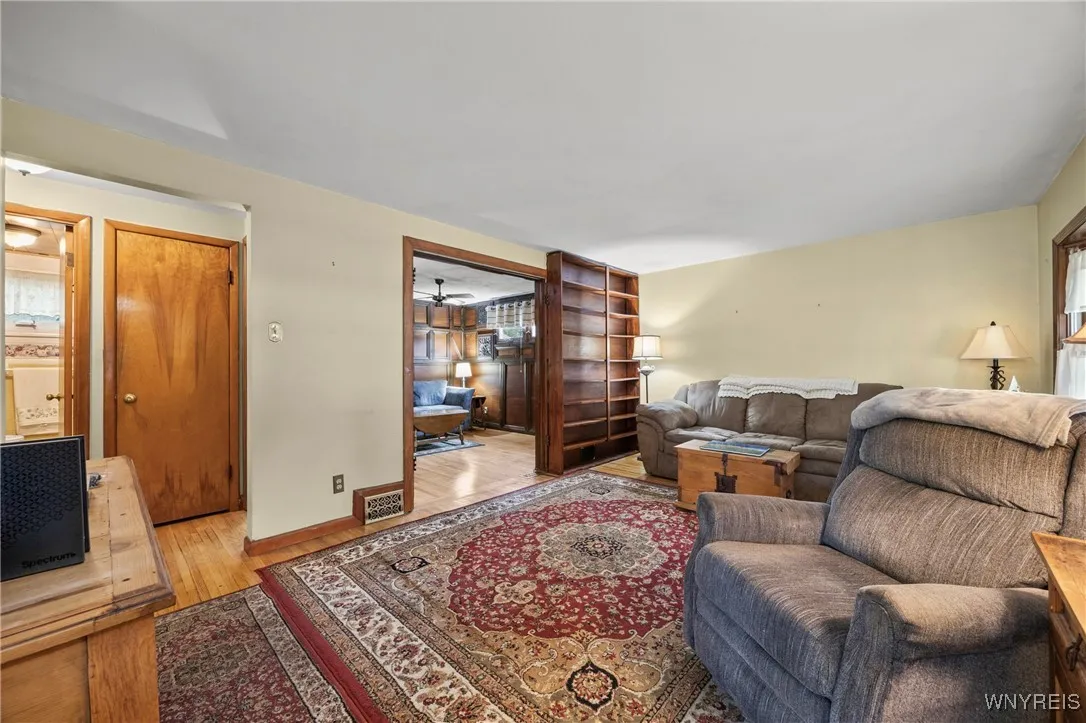 99 Maryon Drive, West Seneca, New York 14220, West Seneca, New York 14220, 3 Bedrooms Bedrooms, 6 Rooms Rooms,1 BathroomBathrooms,Residential,For Sale,99 Maryon Drive, West Seneca, New York 14220,B1632669
