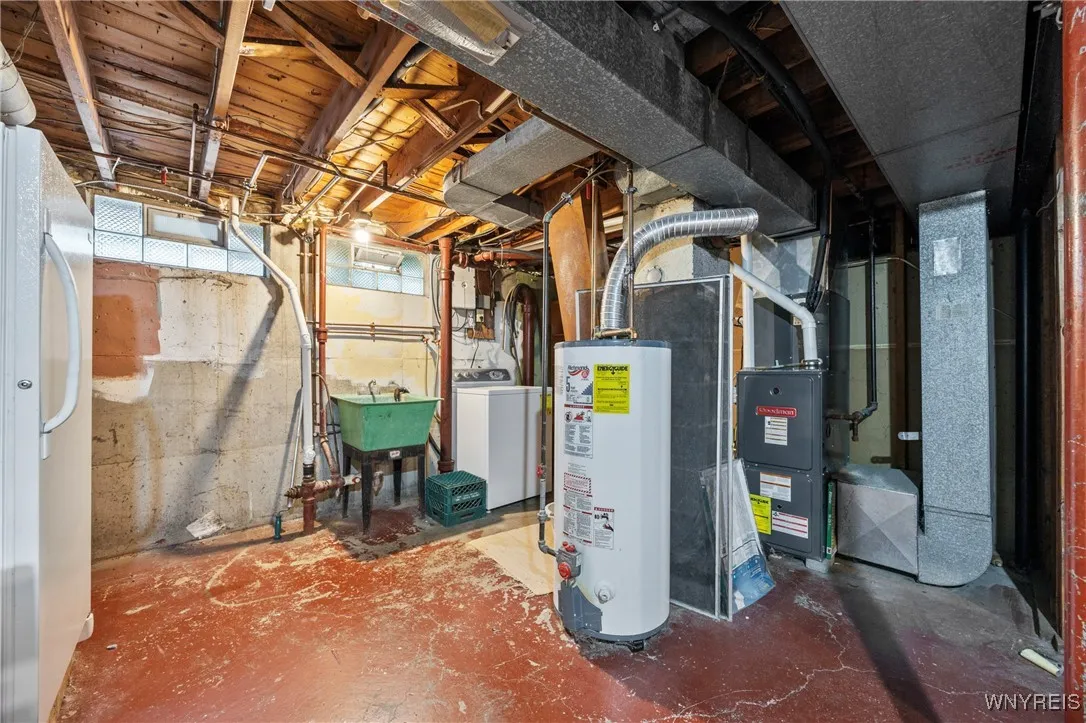99 Maryon Drive, West Seneca, New York 14220, West Seneca, New York 14220, 3 Bedrooms Bedrooms, 6 Rooms Rooms,1 BathroomBathrooms,Residential,For Sale,99 Maryon Drive, West Seneca, New York 14220,B1632669