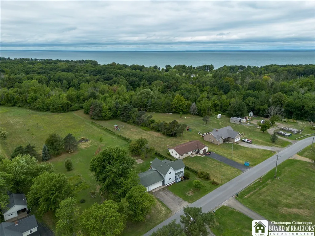 12377 Pennsylvania Avenue, Sheridan, New York 1413, Sheridan, New York 14136, 4 Bedrooms Bedrooms, 7 Rooms Rooms,2 BathroomsBathrooms,Residential,Closed,12377 Pennsylvania Avenue, Sheridan, New York 1413,0,R1611067