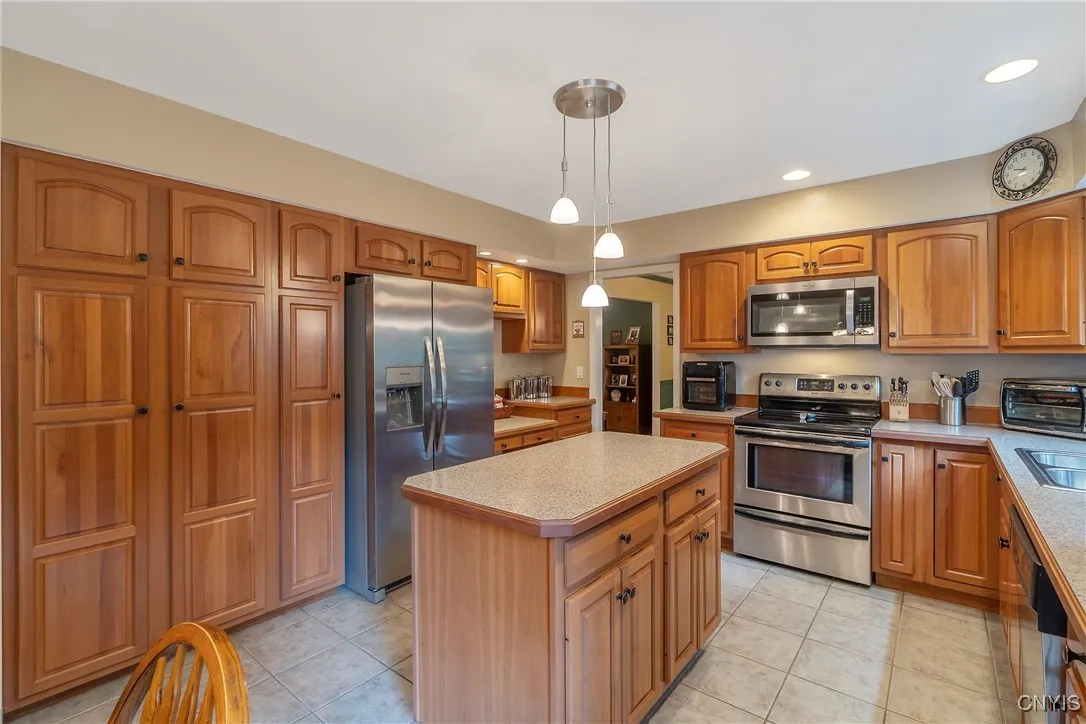 46 Burden Drive, Oswego, New York 13126, Oswego, New York 13126, 4 Bedrooms Bedrooms, 10 Rooms Rooms,2 BathroomsBathrooms,Residential,For Sale,46 Burden Drive, Oswego, New York 13126,S1630930