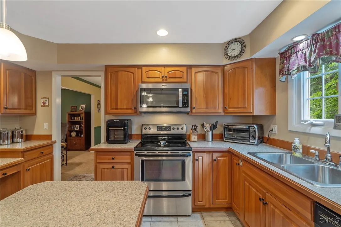 46 Burden Drive, Oswego, New York 13126, Oswego, New York 13126, 4 Bedrooms Bedrooms, 10 Rooms Rooms,2 BathroomsBathrooms,Residential,For Sale,46 Burden Drive, Oswego, New York 13126,S1630930