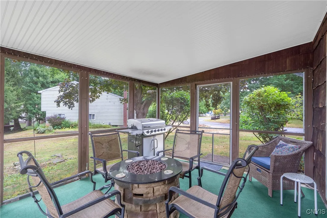 46 Burden Drive, Oswego, New York 13126, Oswego, New York 13126, 4 Bedrooms Bedrooms, 10 Rooms Rooms,2 BathroomsBathrooms,Residential,For Sale,46 Burden Drive, Oswego, New York 13126,S1630930