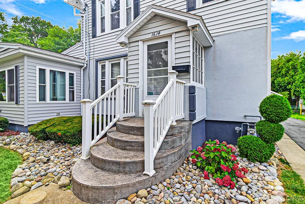 1614 Harrison Avenue, Utica, New York 13501, Utica, New York 13501, 3 Bedrooms Bedrooms, 8 Rooms Rooms,2 BathroomsBathrooms,Residential,For Sale,1614 Harrison Avenue, Utica, New York 13501,S1631007