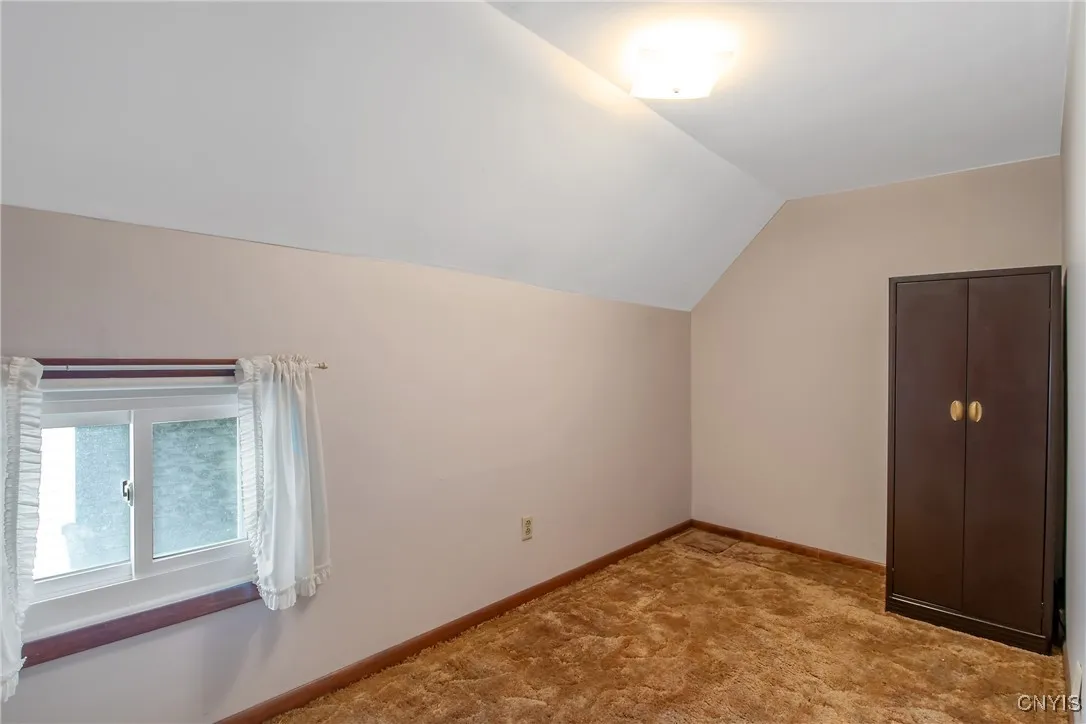 Third bedroom or flex office space