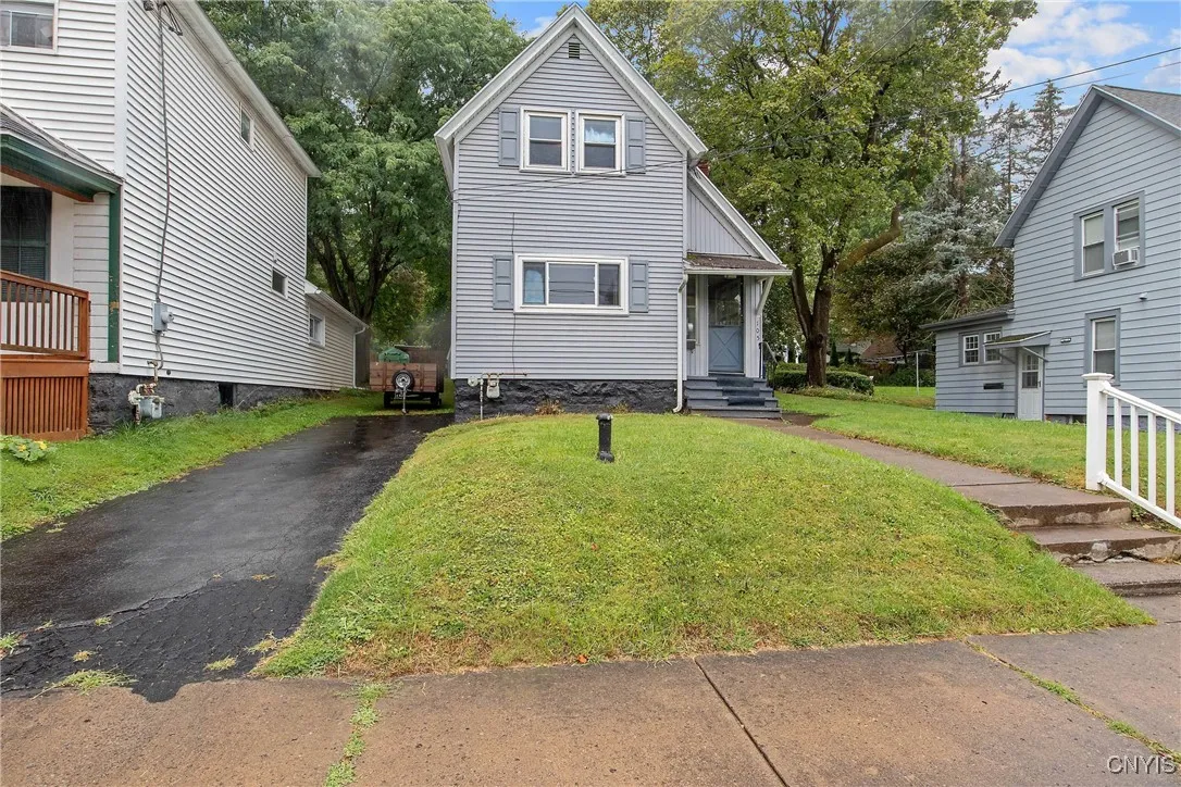 105 Avoca Street, Syracuse, New York 13204, Syracuse, New York 13204, 3 Bedrooms Bedrooms, 7 Rooms Rooms,1 BathroomBathrooms,Residential,For Sale,105 Avoca Street, Syracuse, New York 13204,S1632426