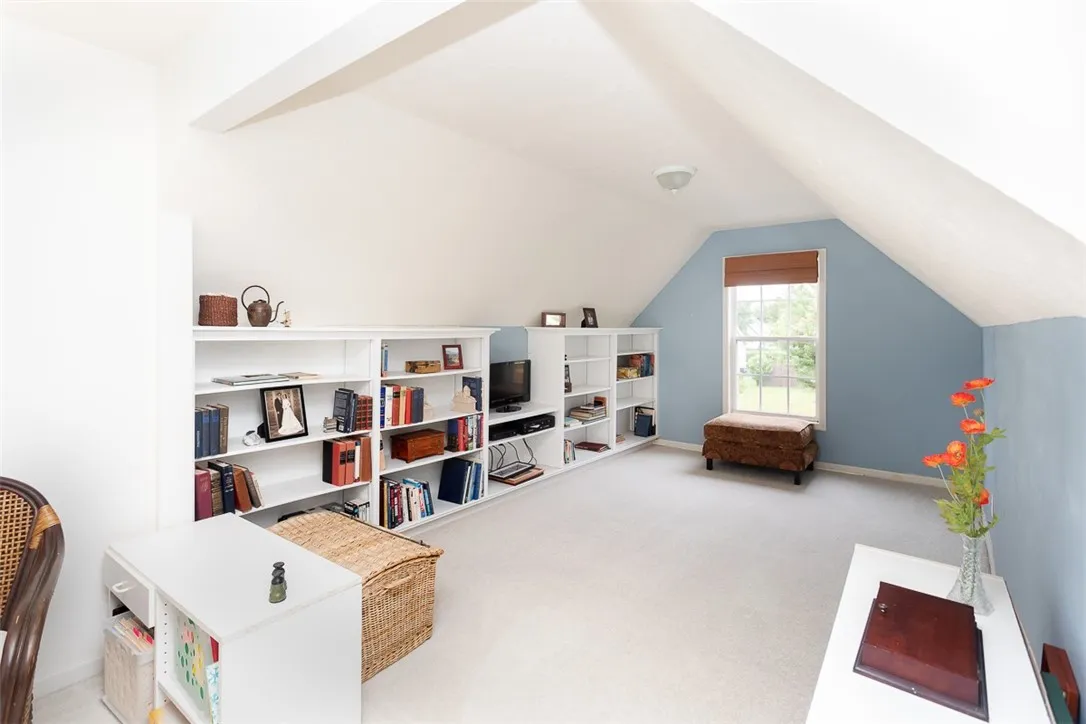 8 Westhampton, Geneseo, New York 14454, Geneseo, New York 14454, 4 Bedrooms Bedrooms, 7 Rooms Rooms,3 BathroomsBathrooms,Residential,For Sale,8 Westhampton, Geneseo, New York 14454,R1632067