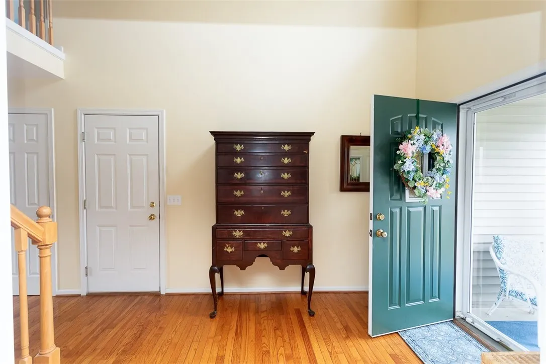 8 Westhampton, Geneseo, New York 14454, Geneseo, New York 14454, 4 Bedrooms Bedrooms, 7 Rooms Rooms,3 BathroomsBathrooms,Residential,For Sale,8 Westhampton, Geneseo, New York 14454,R1632067