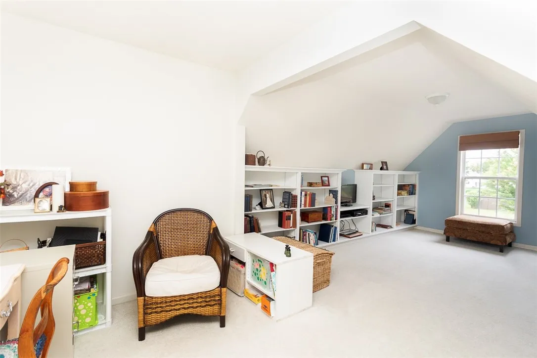 8 Westhampton, Geneseo, New York 14454, Geneseo, New York 14454, 4 Bedrooms Bedrooms, 7 Rooms Rooms,3 BathroomsBathrooms,Residential,For Sale,8 Westhampton, Geneseo, New York 14454,R1632067