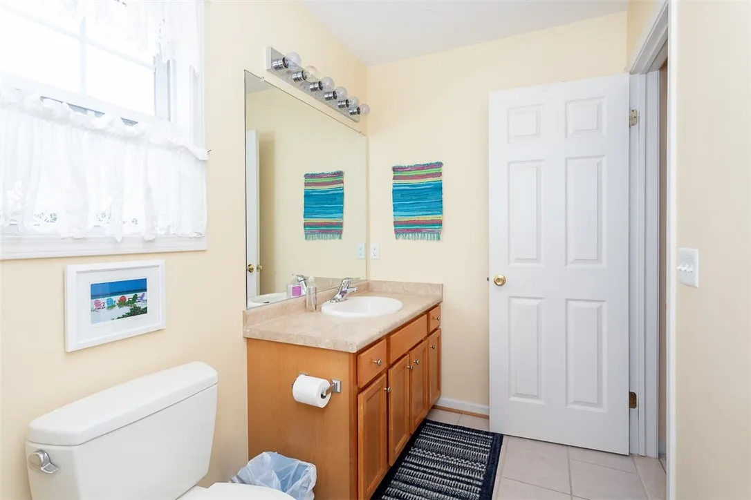 8 Westhampton, Geneseo, New York 14454, Geneseo, New York 14454, 4 Bedrooms Bedrooms, 7 Rooms Rooms,3 BathroomsBathrooms,Residential,For Sale,8 Westhampton, Geneseo, New York 14454,R1632067