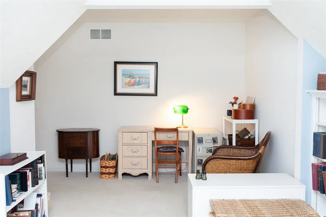 8 Westhampton, Geneseo, New York 14454, Geneseo, New York 14454, 4 Bedrooms Bedrooms, 7 Rooms Rooms,3 BathroomsBathrooms,Residential,For Sale,8 Westhampton, Geneseo, New York 14454,R1632067