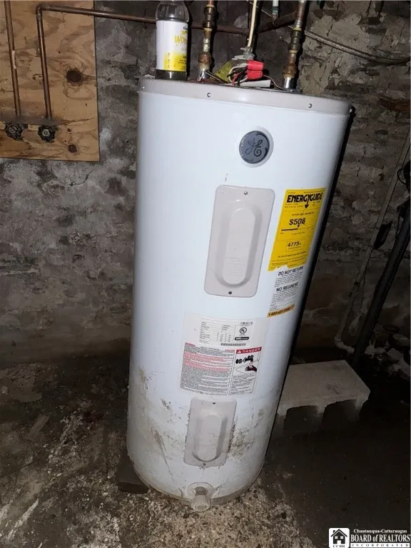 16 Pearl Avenue, Jamestown, New York 14701, Jamestown, New York 14701, 4 Bedrooms Bedrooms, ,2 BathroomsBathrooms,Residential,Closed,16 Pearl Avenue, Jamestown, New York 14701,0,R1632667