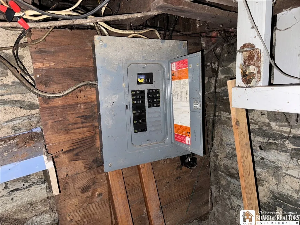 16 Pearl Avenue, Jamestown, New York 14701, Jamestown, New York 14701, 4 Bedrooms Bedrooms, ,2 BathroomsBathrooms,Residential,Closed,16 Pearl Avenue, Jamestown, New York 14701,0,R1632667