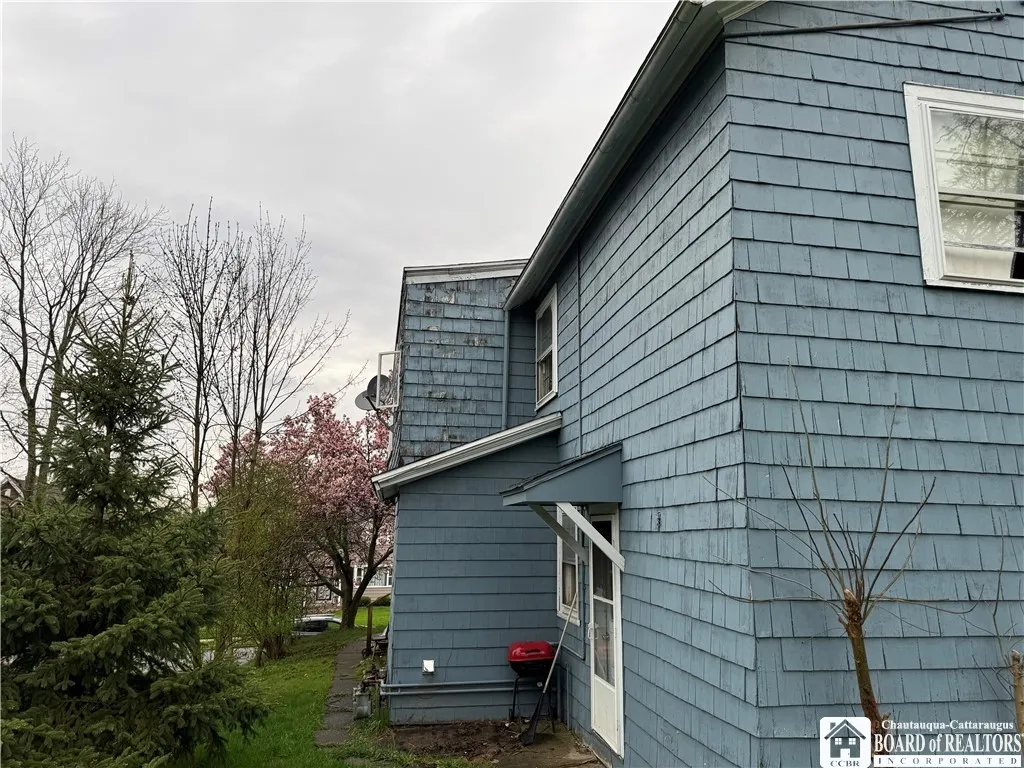16 Pearl Avenue, Jamestown, New York 14701, Jamestown, New York 14701, 4 Bedrooms Bedrooms, ,2 BathroomsBathrooms,Residential,For Sale,16 Pearl Avenue, Jamestown, New York 14701,R1632667