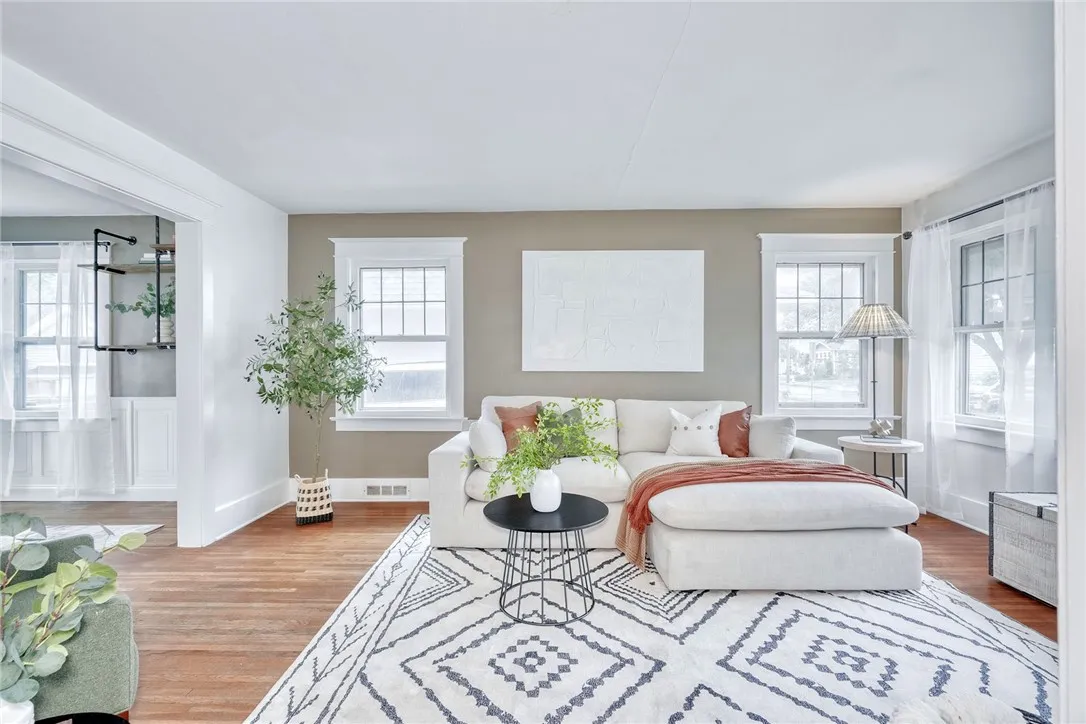 289 Merrill Street, Rochester, New York 14615, Rochester, New York 14615, 3 Bedrooms Bedrooms, 6 Rooms Rooms,1 BathroomBathrooms,Residential,For Sale,289 Merrill Street, Rochester, New York 14615,R1632525