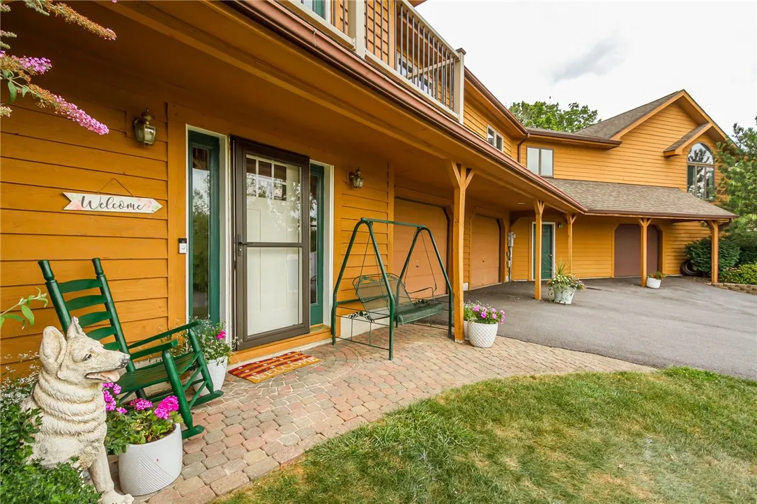 4 Old Meadow Court, Livonia, New York 14487, Livonia, New York 14487, 5 Bedrooms Bedrooms, 6 Rooms Rooms,3 BathroomsBathrooms,Residential,For Sale,4 Old Meadow Court, Livonia, New York 14487,R1632123