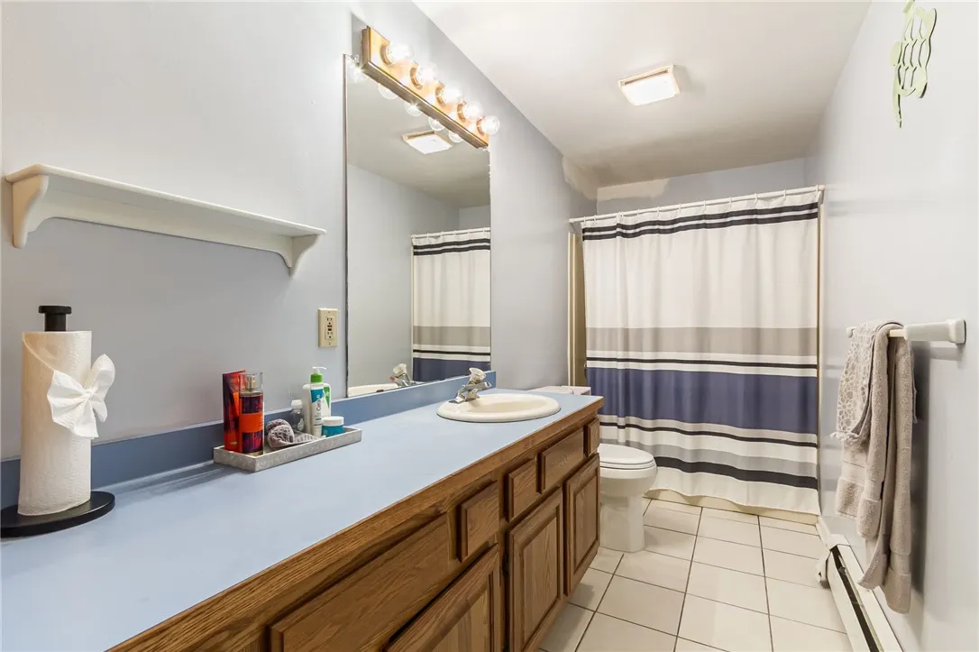 4 Old Meadow Court, Livonia, New York 14487, Livonia, New York 14487, 5 Bedrooms Bedrooms, 6 Rooms Rooms,3 BathroomsBathrooms,Residential,For Sale,4 Old Meadow Court, Livonia, New York 14487,R1632123