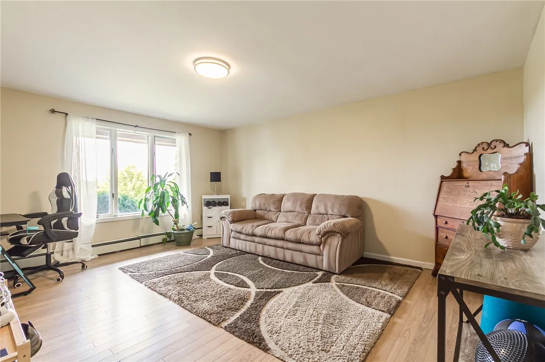 4 Old Meadow Court, Livonia, New York 14487, Livonia, New York 14487, 5 Bedrooms Bedrooms, 6 Rooms Rooms,3 BathroomsBathrooms,Residential,For Sale,4 Old Meadow Court, Livonia, New York 14487,R1632123