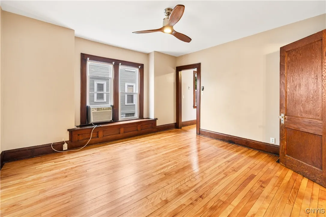 633 Park Avenue, Syracuse, New York 13204, Syracuse, New York 13204, 5 Bedrooms Bedrooms, ,3 BathroomsBathrooms,Residential,For Sale,633 Park Avenue, Syracuse, New York 13204,S1632324