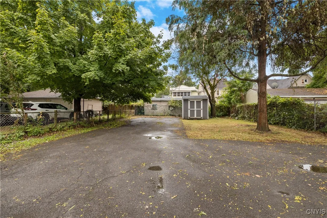 633 Park Avenue, Syracuse, New York 13204, Syracuse, New York 13204, 5 Bedrooms Bedrooms, ,3 BathroomsBathrooms,Residential,For Sale,633 Park Avenue, Syracuse, New York 13204,S1632324