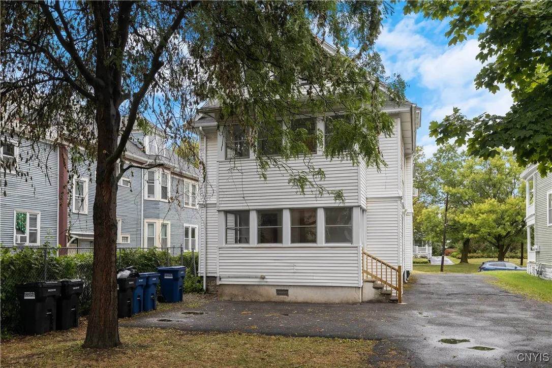 633 Park Avenue, Syracuse, New York 13204, Syracuse, New York 13204, 5 Bedrooms Bedrooms, ,3 BathroomsBathrooms,Residential,For Sale,633 Park Avenue, Syracuse, New York 13204,S1632324