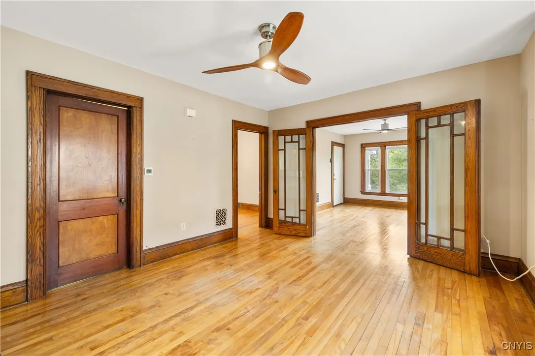 633 Park Avenue, Syracuse, New York 13204, Syracuse, New York 13204, 5 Bedrooms Bedrooms, ,3 BathroomsBathrooms,Residential,For Sale,633 Park Avenue, Syracuse, New York 13204,S1632324