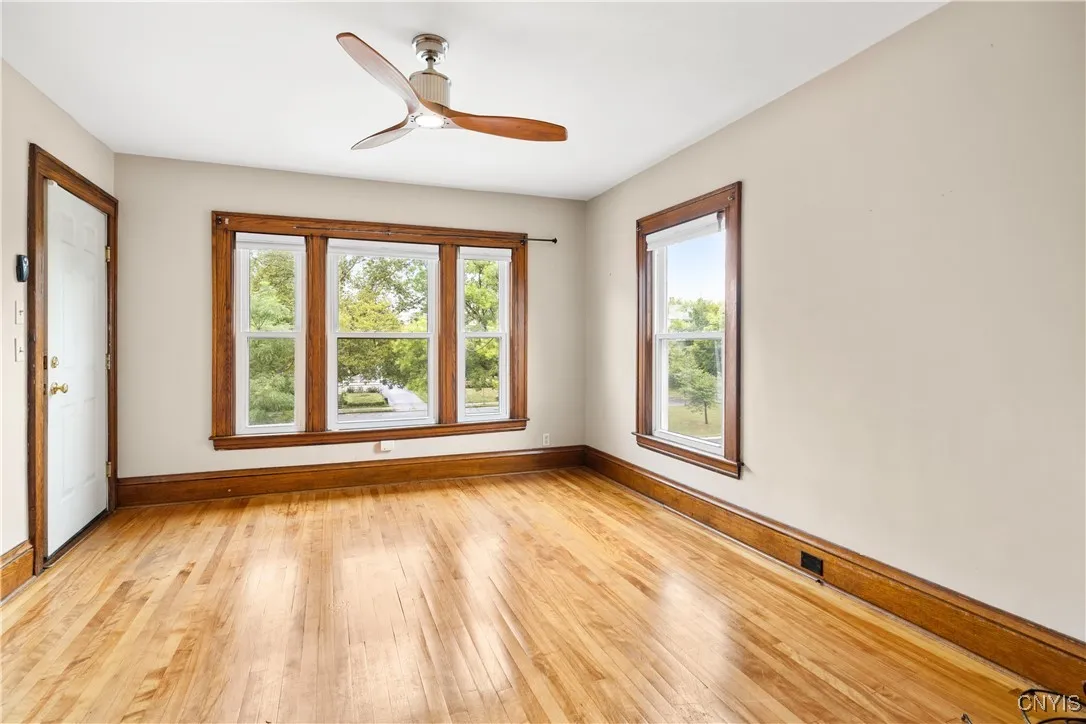 633 Park Avenue, Syracuse, New York 13204, Syracuse, New York 13204, 5 Bedrooms Bedrooms, ,3 BathroomsBathrooms,Residential,For Sale,633 Park Avenue, Syracuse, New York 13204,S1632324