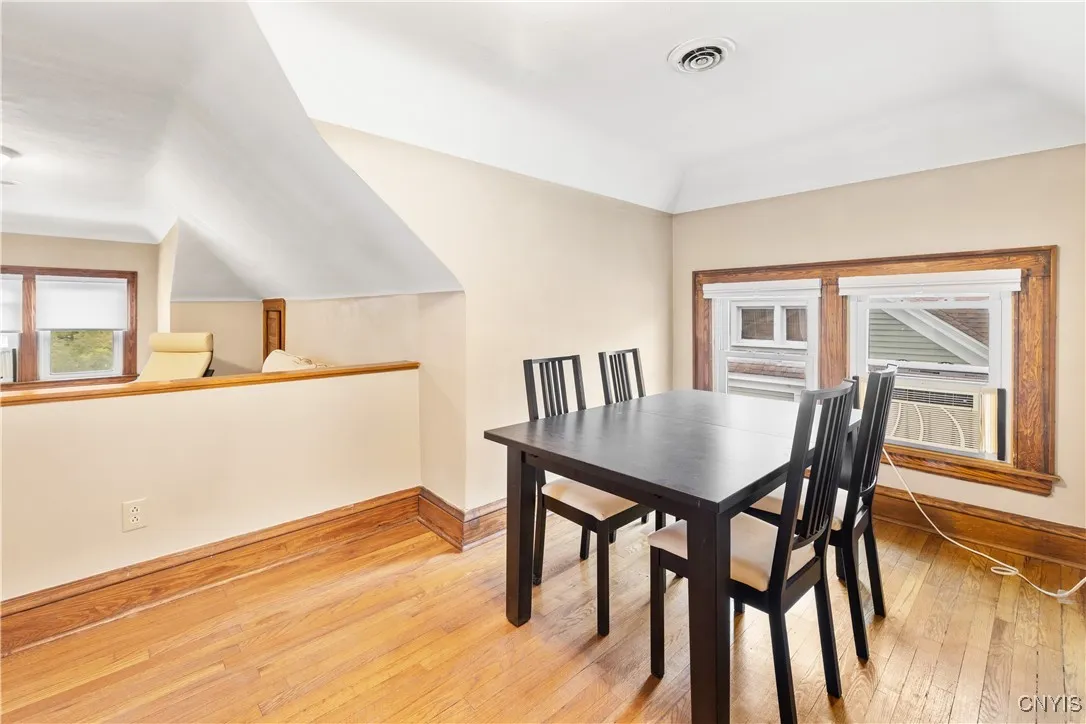 633 Park Avenue, Syracuse, New York 13204, Syracuse, New York 13204, 5 Bedrooms Bedrooms, ,3 BathroomsBathrooms,Residential,For Sale,633 Park Avenue, Syracuse, New York 13204,S1632324