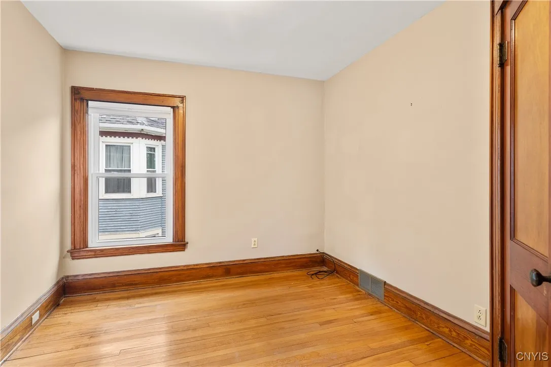 633 Park Avenue, Syracuse, New York 13204, Syracuse, New York 13204, 5 Bedrooms Bedrooms, ,3 BathroomsBathrooms,Residential,For Sale,633 Park Avenue, Syracuse, New York 13204,S1632324