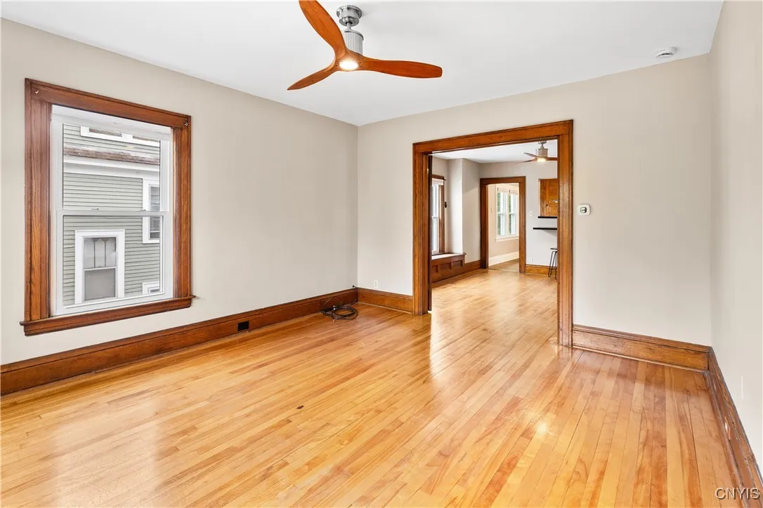 633 Park Avenue, Syracuse, New York 13204, Syracuse, New York 13204, 5 Bedrooms Bedrooms, ,3 BathroomsBathrooms,Residential,For Sale,633 Park Avenue, Syracuse, New York 13204,S1632324