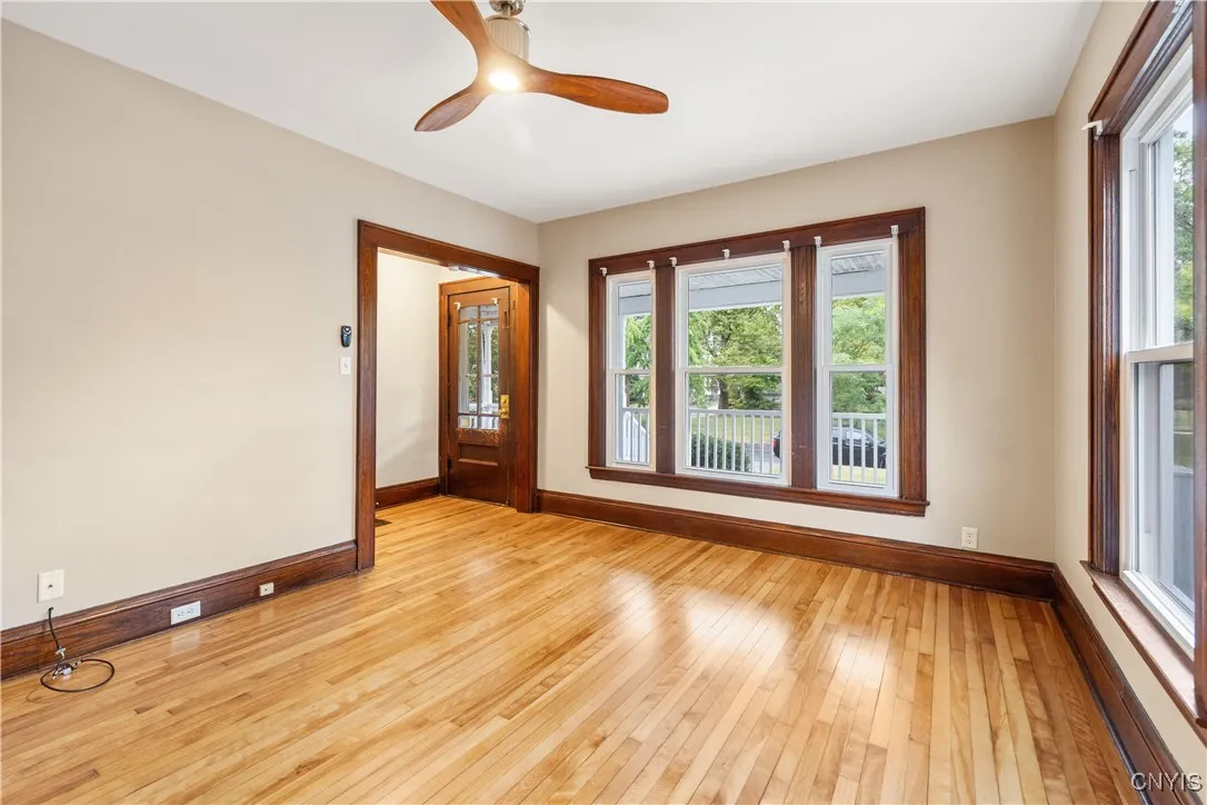 633 Park Avenue, Syracuse, New York 13204, Syracuse, New York 13204, 5 Bedrooms Bedrooms, ,3 BathroomsBathrooms,Residential,For Sale,633 Park Avenue, Syracuse, New York 13204,S1632324