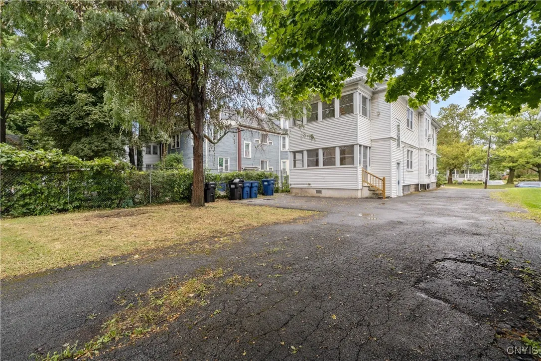 633 Park Avenue, Syracuse, New York 13204, Syracuse, New York 13204, 5 Bedrooms Bedrooms, ,3 BathroomsBathrooms,Residential,For Sale,633 Park Avenue, Syracuse, New York 13204,S1632324